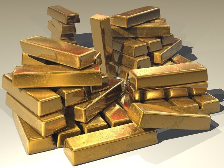 4 Reasons to Invest in Gold