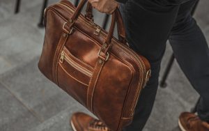 How To Buy A Quality Business Briefcase For Daily Use