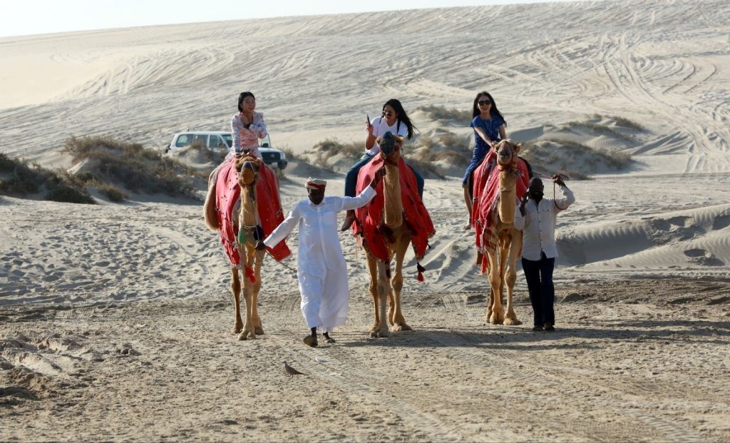 Top desert safari Dubai Tours - Sparkling adventure and sunset scenes